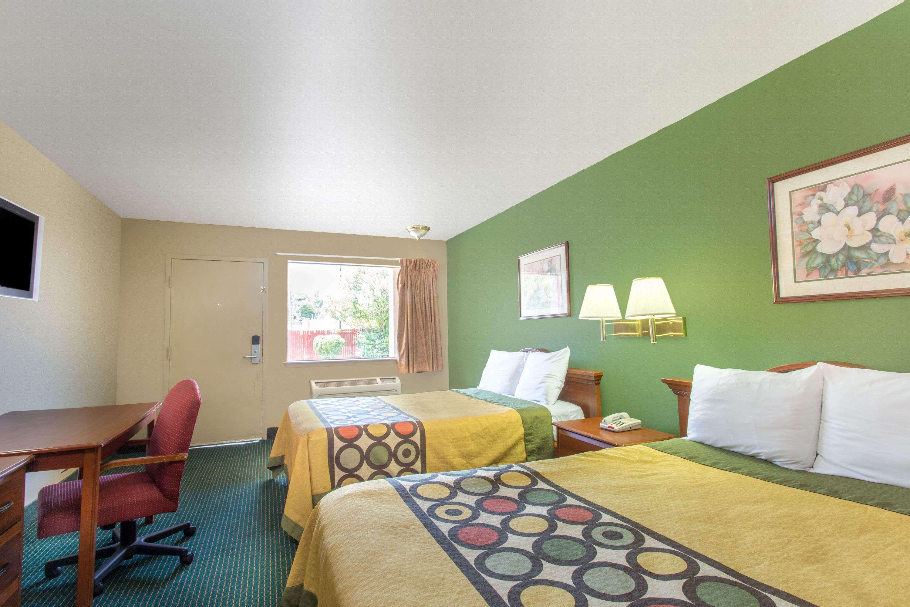 Super 8 By Wyndham Durham/University Area Nc Exterior foto